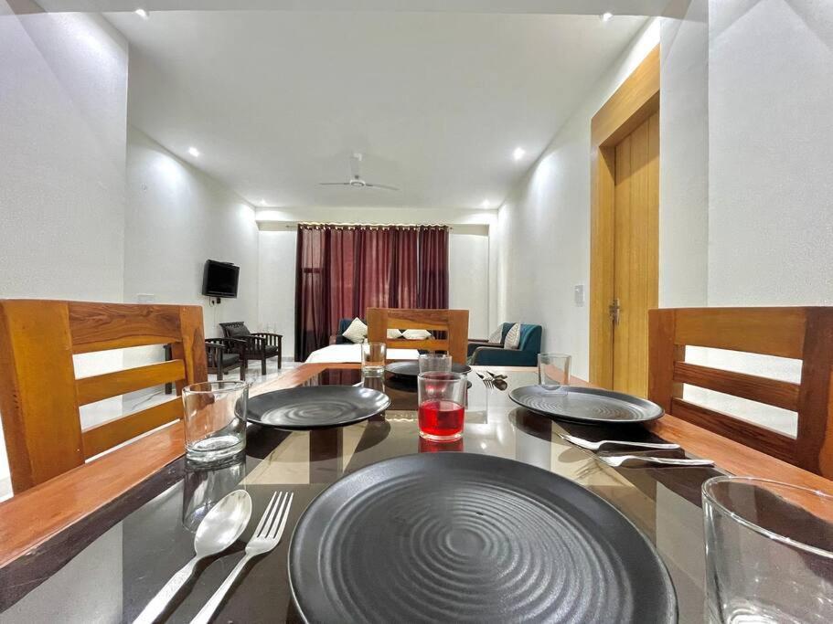 Host Jatin Kasauli Crest 7O1827O7O3 Apartment Exterior foto