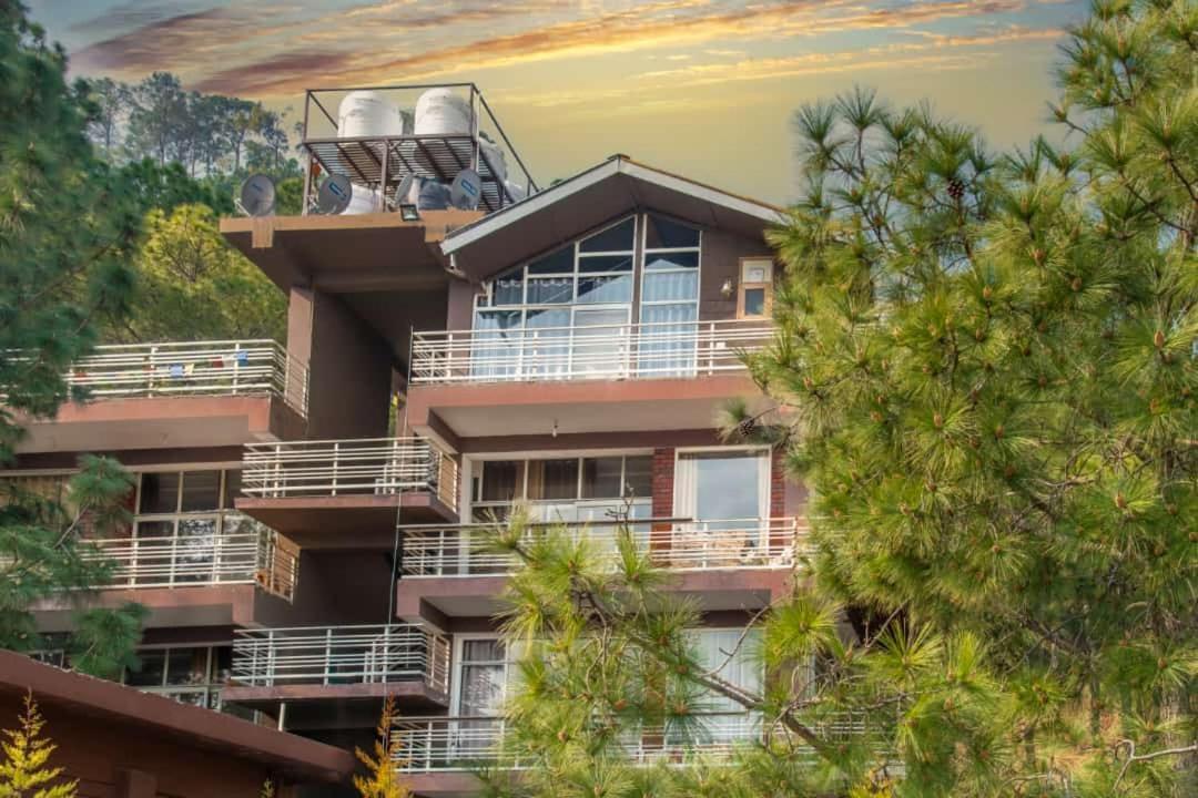 Host Jatin Kasauli Crest 7O1827O7O3 Apartment Exterior foto